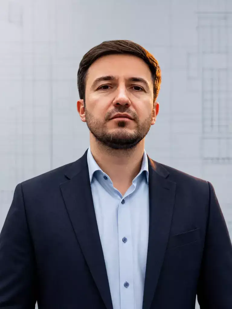 Ганиев Айдар Артурович